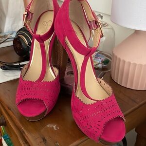 Jessica Simpson heels Size 8.5 M